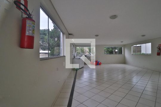 Área comum - Salão de festas de apartamento para alugar com 2 quartos, 58m² em Presidente Roosevelt, Uberlândia