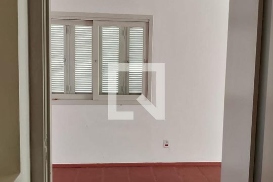 Quarto 2 de apartamento para alugar com 2 quartos, 180m² em Teresópolis, Porto Alegre