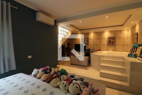 Quarto 1 - Suíte de casa à venda com 5 quartos, 200m² em Vila Ferreira, São Bernardo do Campo