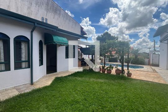 Casa à venda com 4 quartos, 295m² em Cidade Universitária, Campinas