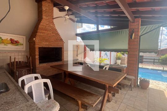 Casa à venda com 4 quartos, 295m² em Cidade Universitária, Campinas