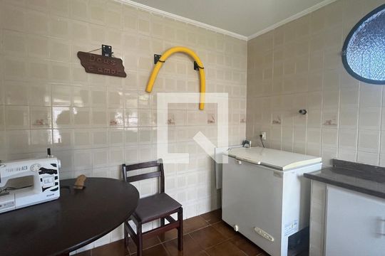 Casa à venda com 4 quartos, 295m² em Cidade Universitária, Campinas
