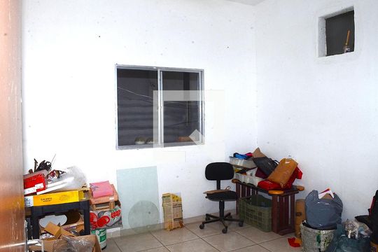 Casa para alugar com 2 quartos, 65m² em Belmonte, Belo Horizonte