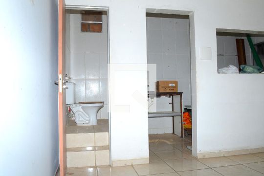 Casa para alugar com 2 quartos, 65m² em Belmonte, Belo Horizonte