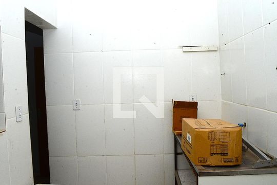 Casa para alugar com 2 quartos, 65m² em Belmonte, Belo Horizonte