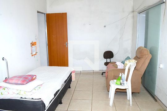 Quarto 2 - Suíte de casa para alugar com 1 quarto, 70m² em Belmonte, Belo Horizonte
