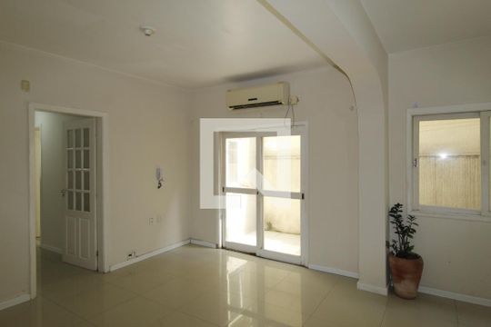Sala de apartamento à venda com 3 quartos, 82m² em Floresta, Porto Alegre