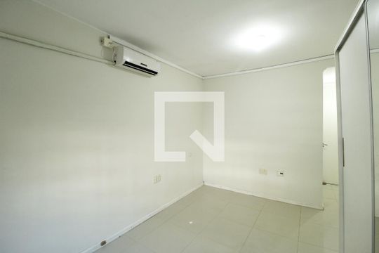 Suíte 1 de apartamento à venda com 3 quartos, 82m² em Floresta, Porto Alegre