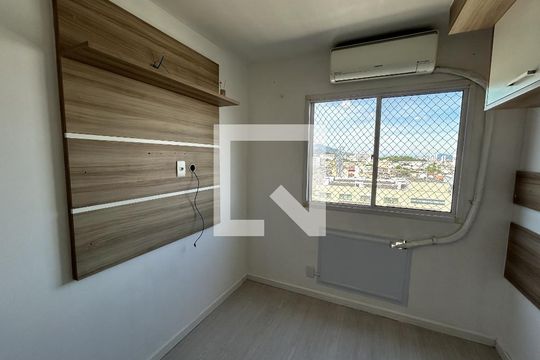 Quarto 1 de apartamento para alugar com 2 quartos, 45m² em Cascadura, Rio de Janeiro