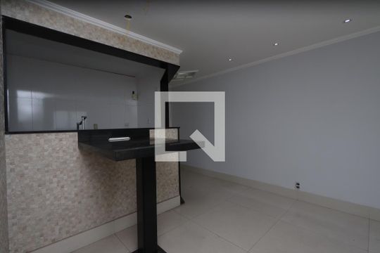 Sala de apartamento para alugar com 2 quartos, 64m² em Vila Ivone, São Paulo