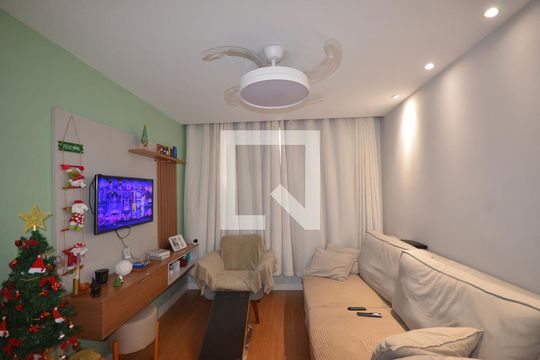 Sala de apartamento para alugar com 2 quartos, 55m² em Madureira, Rio de Janeiro