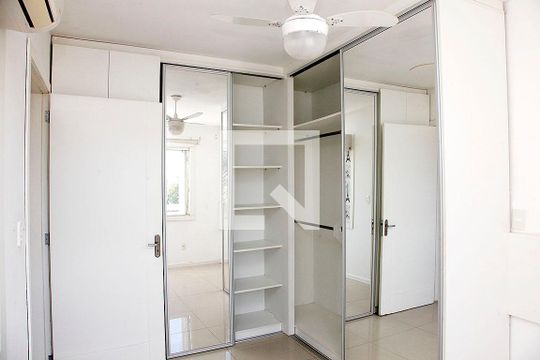 Quarto 1 de apartamento à venda com 2 quartos, 58m² em Santana, Porto Alegre