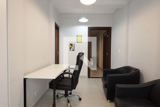 Sala de kitnet/studio para alugar com 1 quarto, 30m² em Jardim Leonor, São Paulo