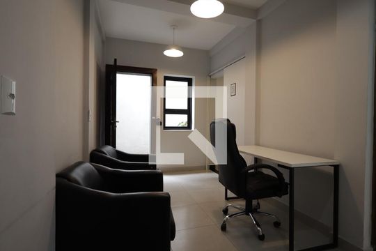 Sala de kitnet/studio para alugar com 1 quarto, 30m² em Jardim Leonor, São Paulo