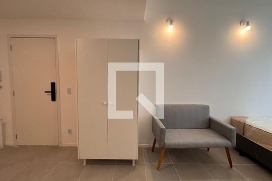 Kitnet/Studio para alugar com 1 quarto, 25m² em República, São Paulo
