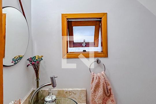 Lavabo de casa à venda com 3 quartos, 380m² em Penha de França, São Paulo