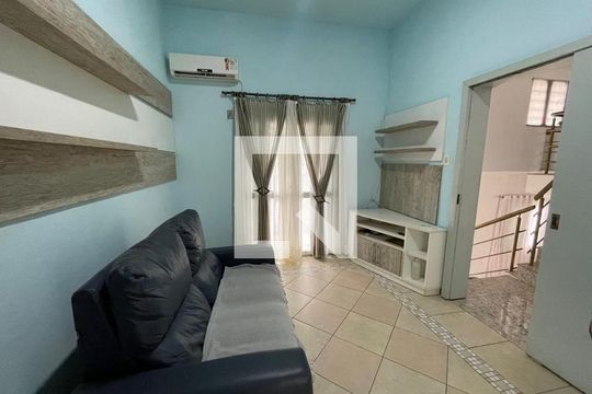 Casa à venda com 3 quartos, 202m² em Feitoria, São Leopoldo