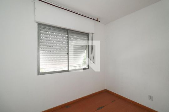 Quarto de apartamento à venda com 2 quartos, 50m² em Rubem Berta, Porto Alegre