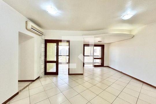 Sala de apartamento para alugar com 3 quartos, 120m² em Rio Branco, Novo Hamburgo