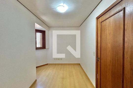 Quarto 2 de apartamento para alugar com 3 quartos, 120m² em Rio Branco, Novo Hamburgo