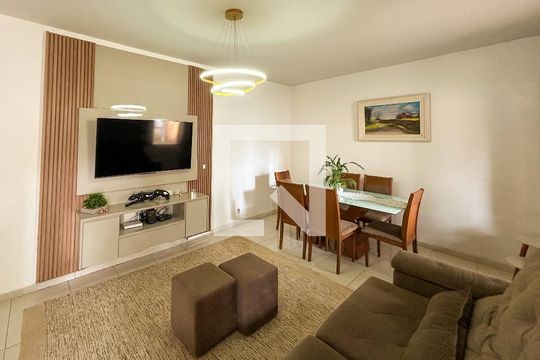 Casa à venda com 6 quartos, 300m² em Planalto, Belo Horizonte