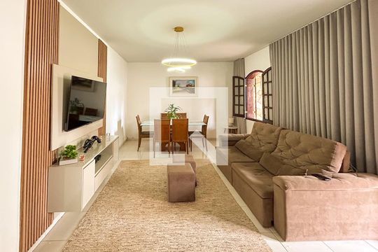 Casa à venda com 6 quartos, 300m² em Planalto, Belo Horizonte