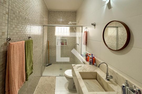 Casa à venda com 6 quartos, 300m² em Planalto, Belo Horizonte