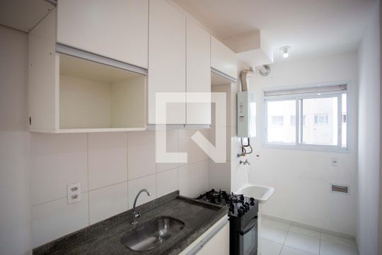 Cozinha de apartamento para alugar com 2 quartos, 48m² em Campanário, Diadema
