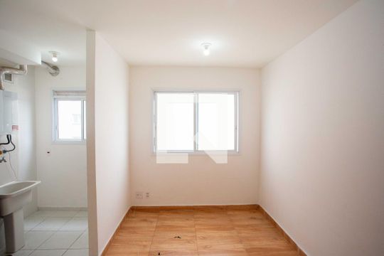 Sala de apartamento para alugar com 2 quartos, 48m² em Campanário, Diadema