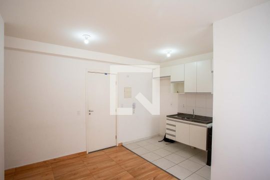 Sala de apartamento para alugar com 2 quartos, 48m² em Campanário, Diadema
