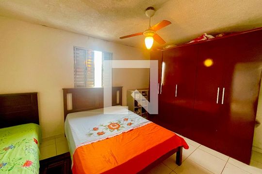 Quarto 2 de casa à venda com 2 quartos, 160m² em Vale dos Machados, Guarulhos