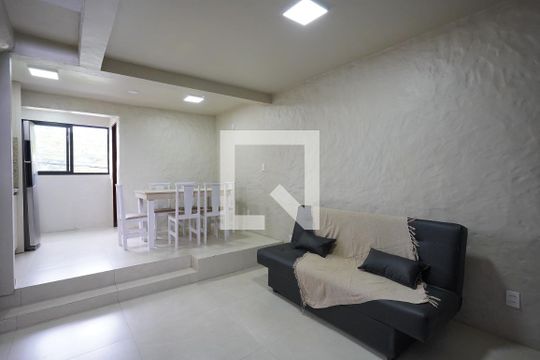 Sala de apartamento para alugar com 2 quartos, 73m² em Ponta das Canas, Florianópolis