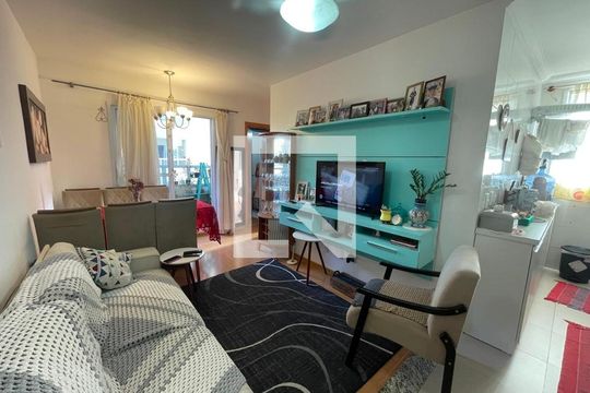Sala de TV de apartamento à venda com 2 quartos, 44m² em Vila Rosa, Novo Hamburgo