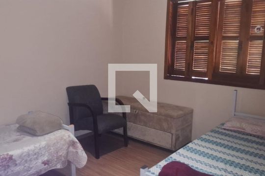 Casa à venda com 6 quartos, 300m² em Harmonia, Canoas