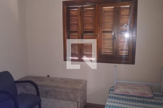 Casa à venda com 6 quartos, 300m² em Harmonia, Canoas