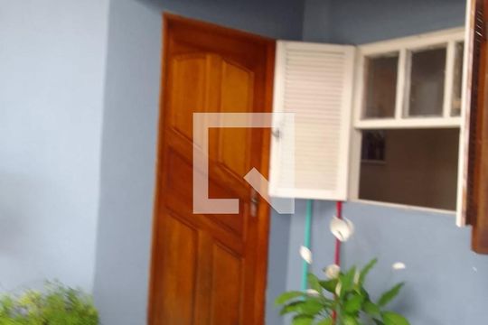 Casa à venda com 6 quartos, 300m² em Harmonia, Canoas