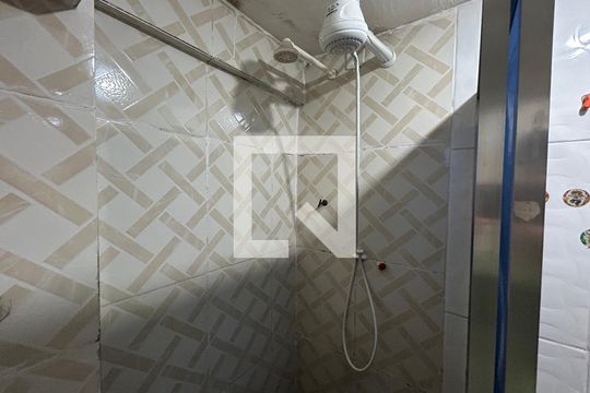 Banheiro de casa à venda com 1 quarto, 40m² em Inhaúma, Rio de Janeiro