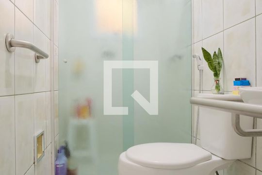 Banheiro da Suíte 1 de casa à venda com 4 quartos, 175m² em Chácara Santo Antônio (zona Leste), São Paulo
