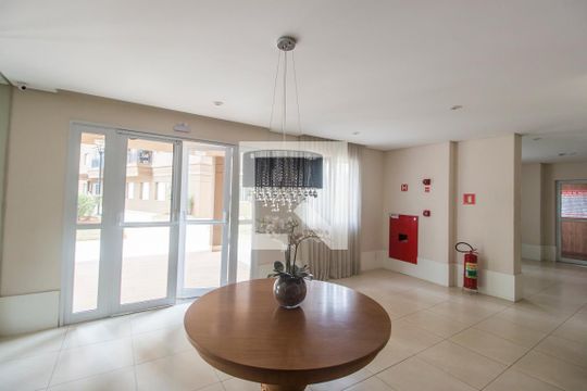 Hall de entrada de apartamento à venda com 1 quarto, 50m² em Jardim Tupanci, Barueri