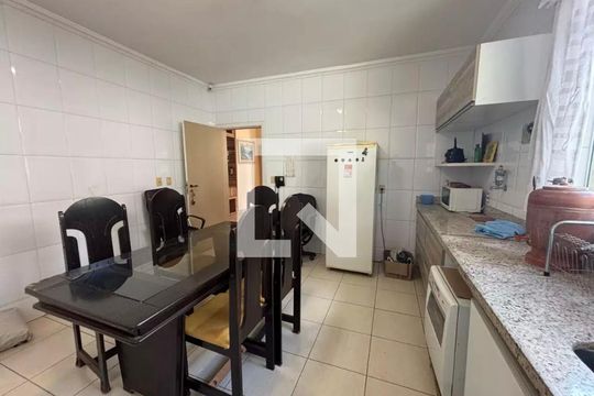 Casa para alugar com 3 quartos, 271m² em Bandeirantes (pampulha), Belo Horizonte