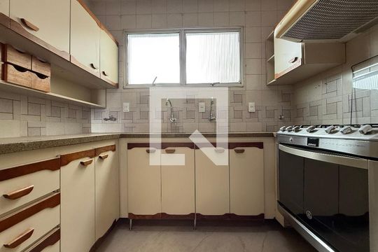 Apartamento para alugar com 4 quartos, 147m² em Sion, Belo Horizonte