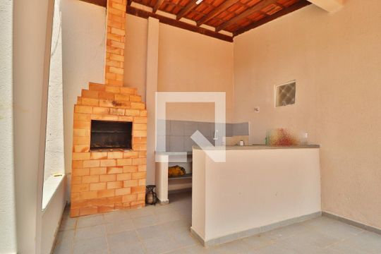Varanda de casa para alugar com 3 quartos, 210m² em Jardim Karaíba, Uberlândia