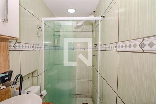 Banheiro de casa à venda com 4 quartos, 110m² em Jardim Carvalho, Porto Alegre