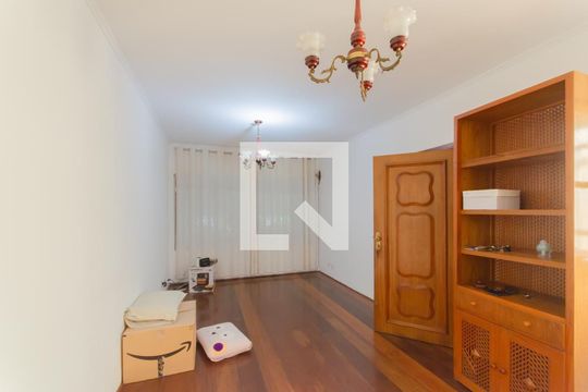 Casa à venda com 4 quartos, 200m² em Vila Mariana, São Paulo