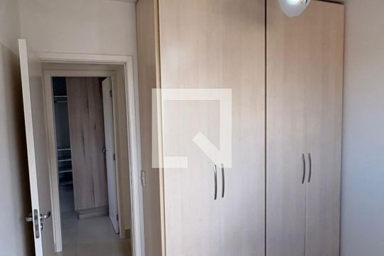 Quarto de apartamento à venda com 3 quartos, 77m² em Jardim Messina, Jundiaí