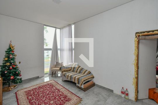 Sala de TV de casa para alugar com 5 quartos, 510m² em Parque Olívio Franceschini, Hortolândia