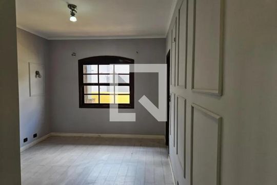 Casa à venda com 4 quartos, 280m² em Jardim Maria Rosa, Taboão da Serra