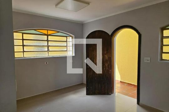 Casa à venda com 4 quartos, 280m² em Jardim Maria Rosa, Taboão da Serra