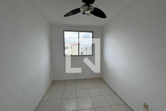 Quarto 1 de apartamento para alugar com 2 quartos, 44m² em Honório Gurgel, Rio de Janeiro