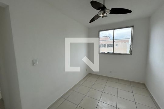 Quarto 1 de apartamento para alugar com 2 quartos, 44m² em Honório Gurgel, Rio de Janeiro